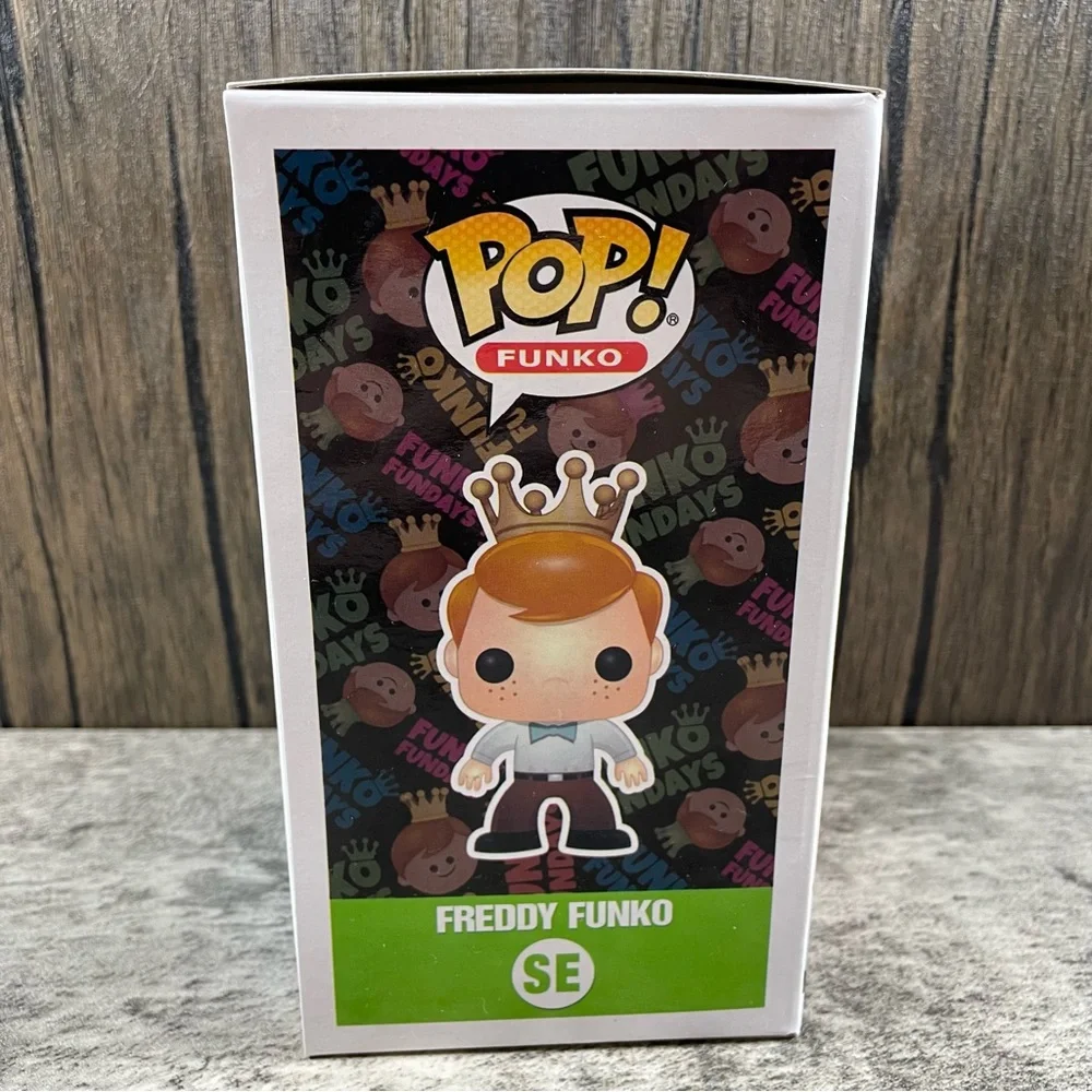 Funko Pop Freddy Funko As Pennywise SE 4000 PCS SDCC 2018 BOX DAMAGE